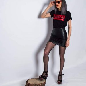 Camiseta Rebelde Muy Entallada