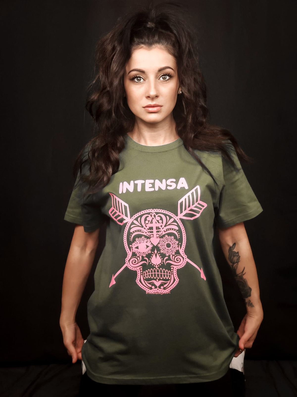 INTENSA - (unisex verde) MissRock, Camisetas