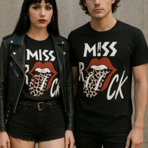 camiseta negra miss rock con lengua estilo rock y estampado leopardo